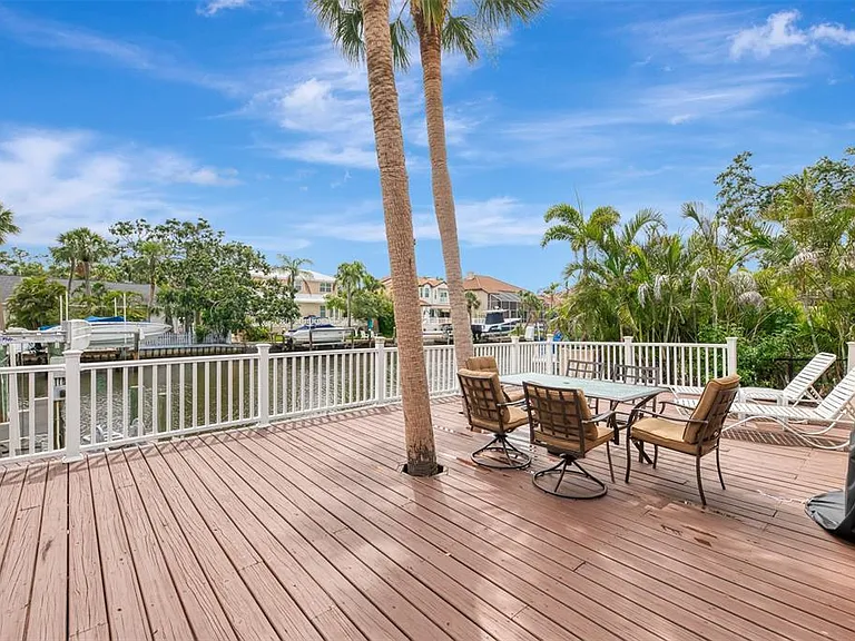 4946 Commonwealth Dr — Photo 48
