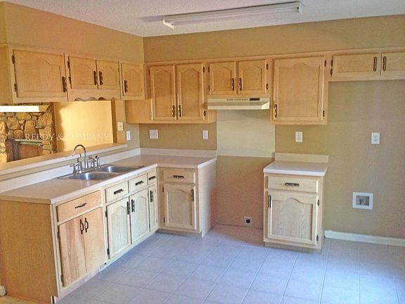 2nd image of 7100 Amberly Way Dr