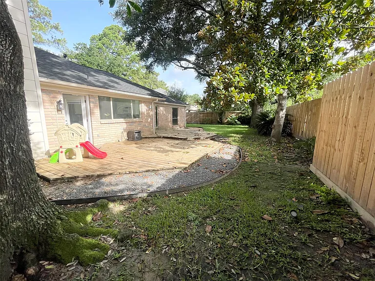 8318 Hot Springs Dr — Photo 17