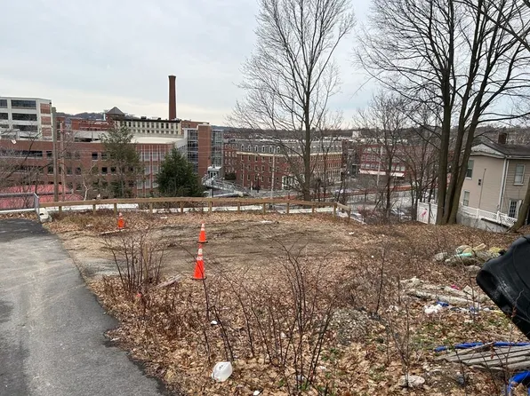 38-40 Curtis St, Haverhill, MA 01832