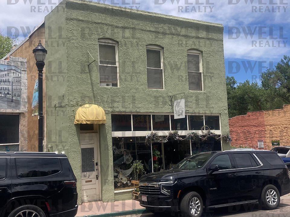 1st image of 10 Ruxton Ave