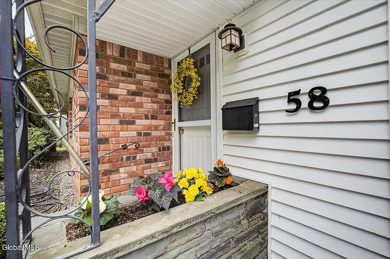 3rd image of 58 Brookview Avenue