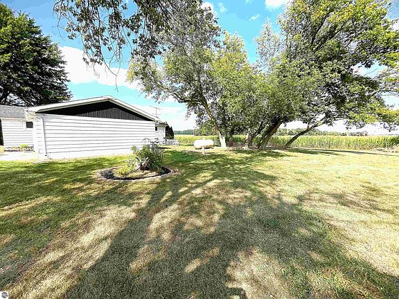 4th image of 1024 E Weidman Rd