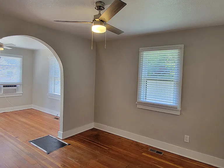 2043 Eaton St — Photo 29