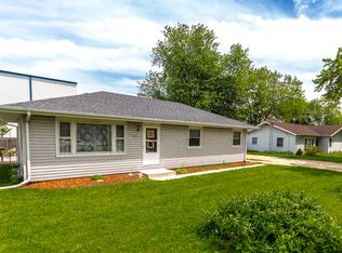 1102 Spring Green Dr, Joliet, IL 60433