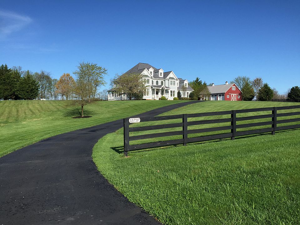 1st image of 15737 Trapshire Ct