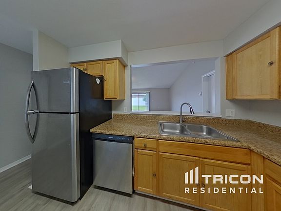 5th image of 641 Heraldo Ct