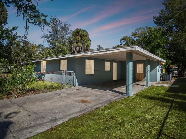 8311 N Hillsborough Ln, Tampa, FL 33604