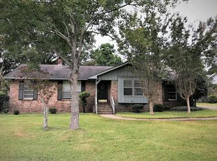 807 Monterrey Ln, Hattiesburg, MS 39402
