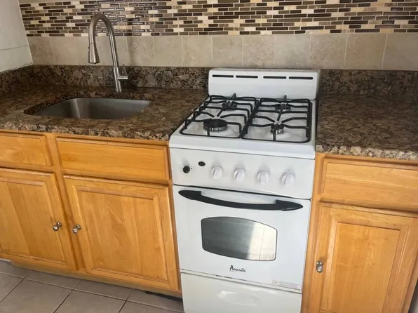 159 Waldo Pl, Englewood, NJ