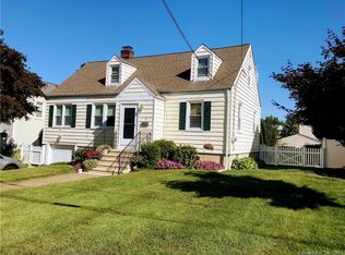 18 Fairlea Ave, Stratford, CT 06614