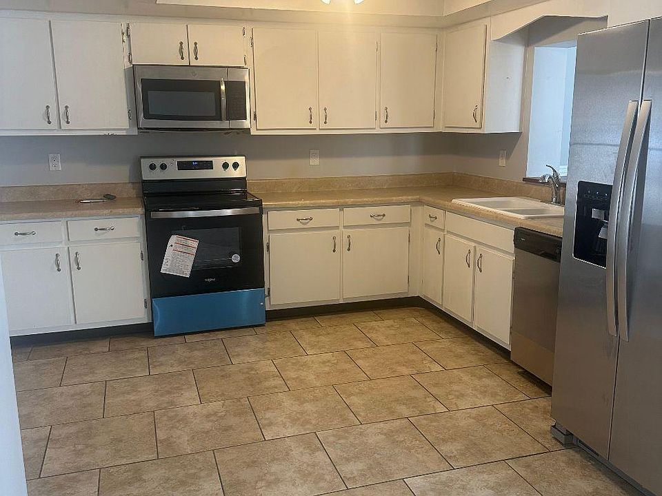 1st image of 126 Christine Cir
