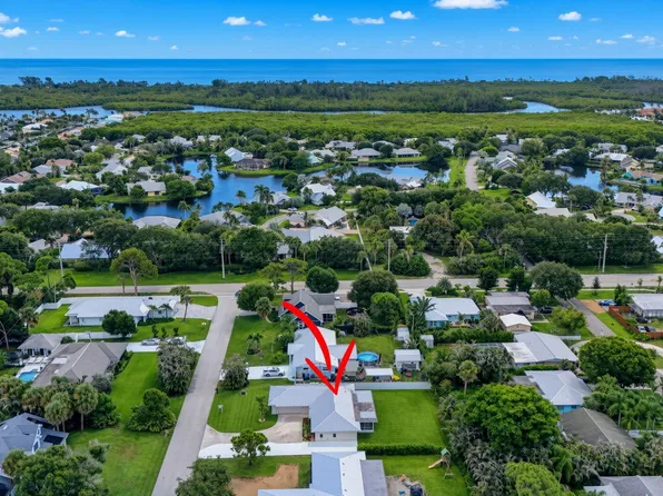 8816 SE Alabama Pl, Hobe Sound, FL 33455