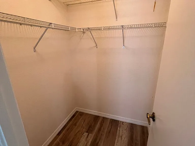 18090 Avonsdale Cir — Photo 16