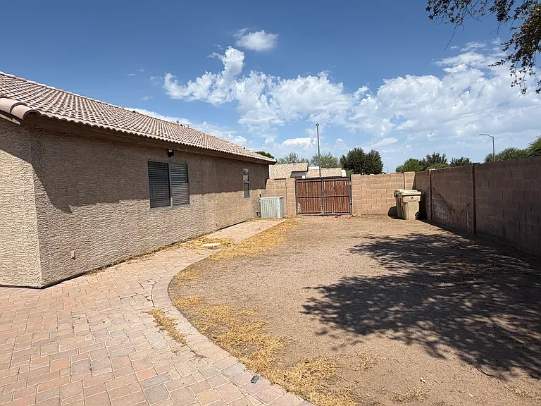 5906 N 78th Dr — Photo 13
