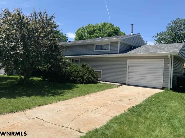 2818 19th Ave, Scottsbluff, NE 69361