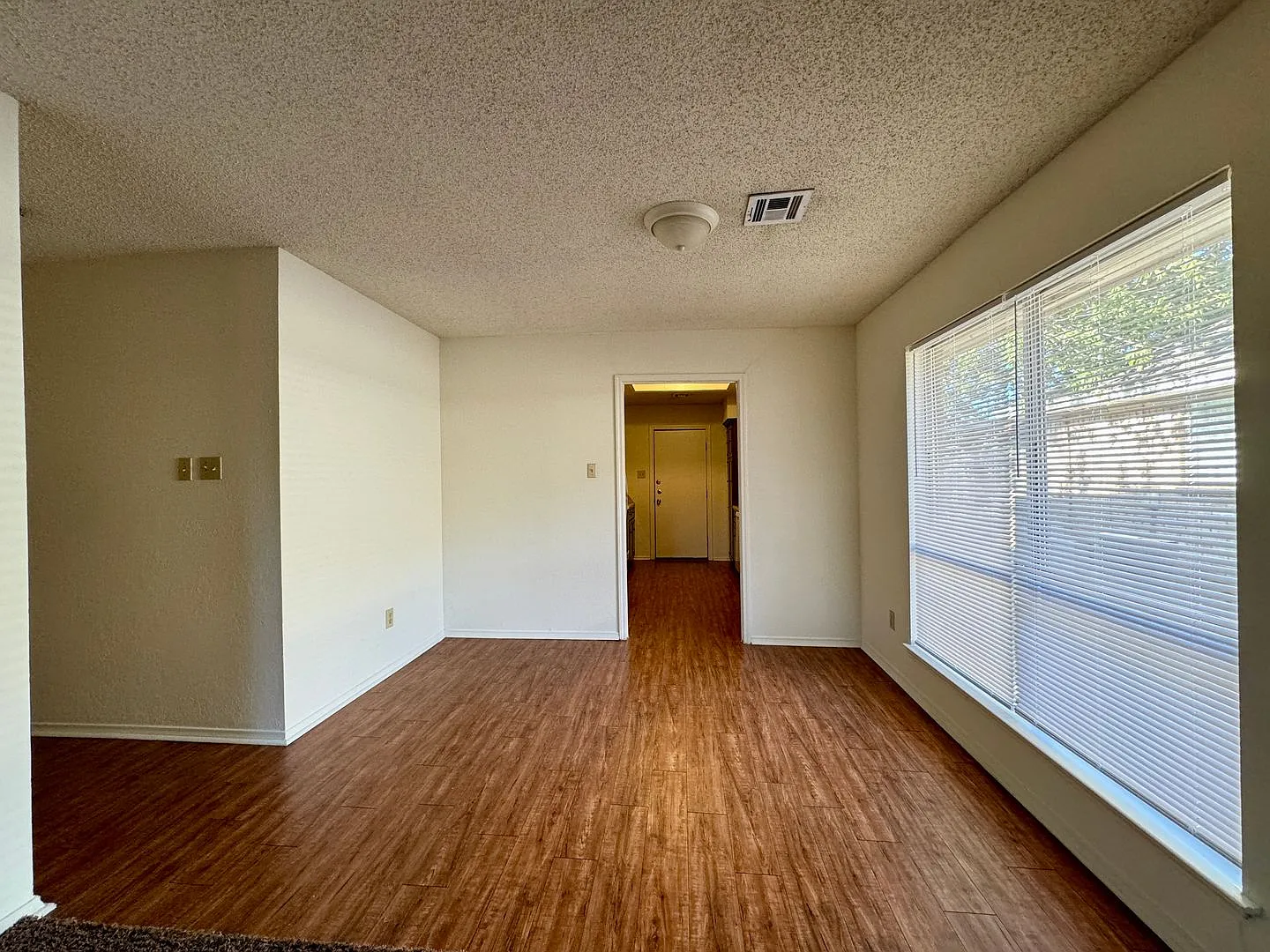 Duplex — Photo 4