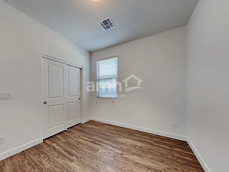 4214 S 105th Dr — Photo 21