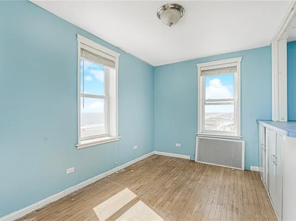 125 Beach 124th Street image 13 of 26