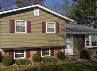 1042 Brice Rd, Rockville, MD 20852