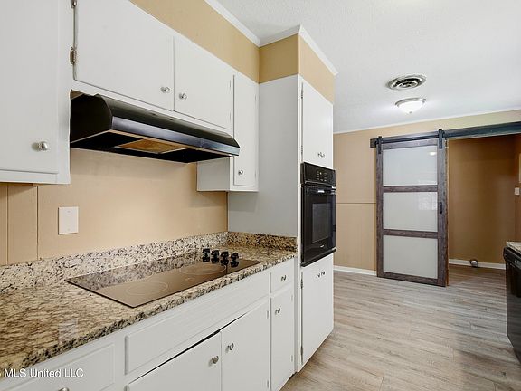 4th image of 5406 Suffolk Dr