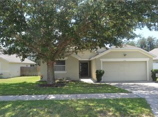 2273 Merry Rd, Tavares, FL 32778