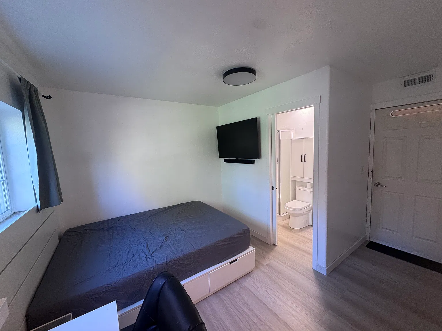 3 bed, 900 sqft, $850 — Photo 3