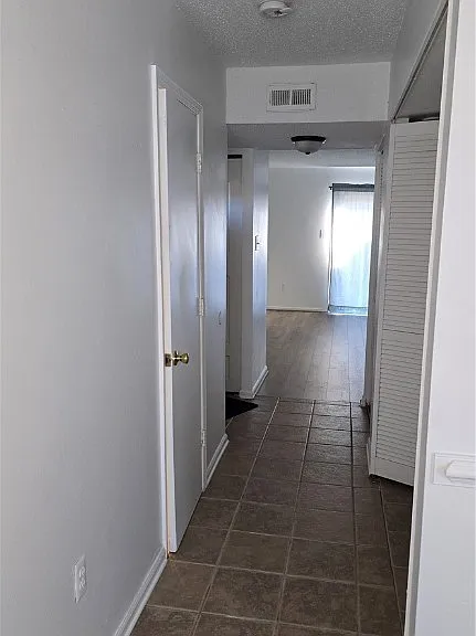 1501 Ivymount Rd — Photo 4