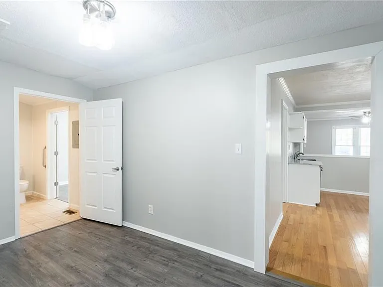 4715 S Lee St — Photo 26