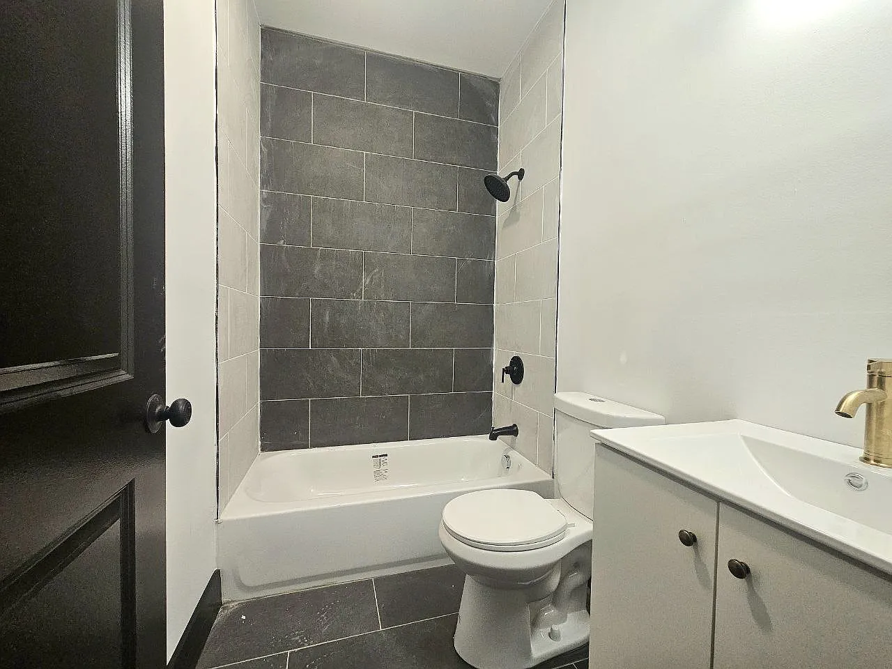 Studio, 400 sqft, $1,450 — Photo 3