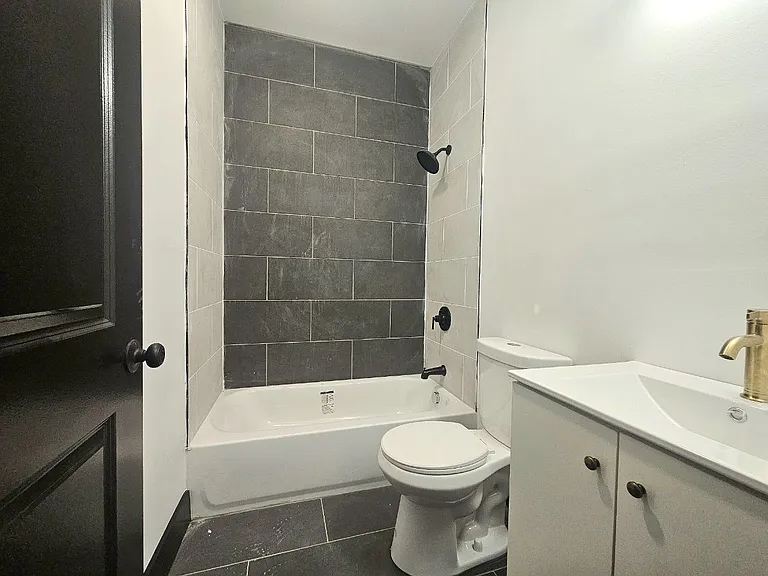 11 Thomas St #NF62 — Photo 6