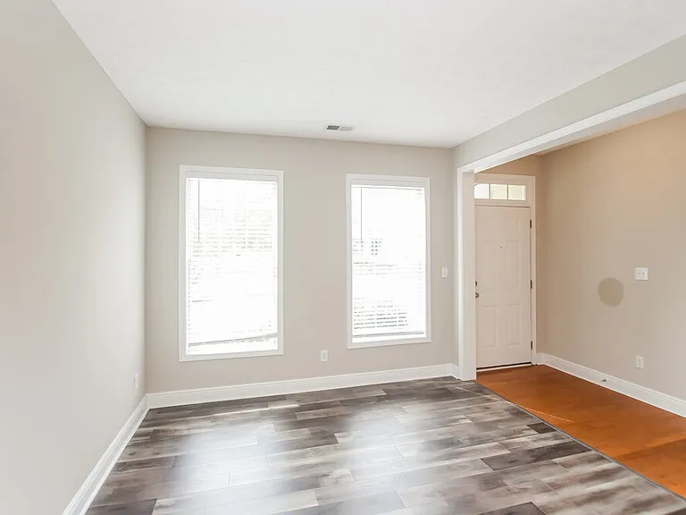 7038 Hillcrest Chase Ln — Photo 5