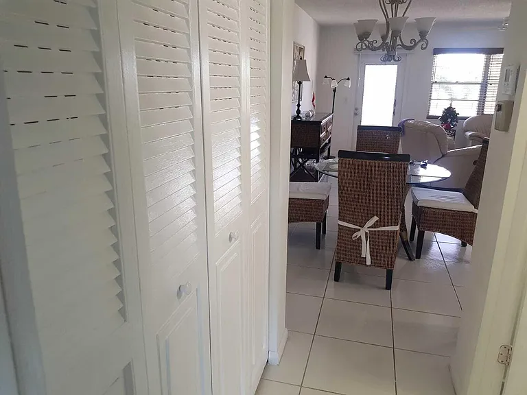 4014 Cornwall Dr E — Photo 18
