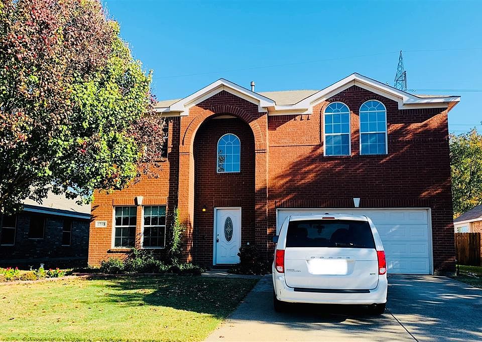 1st image of 2715 Sweetbriar Ln