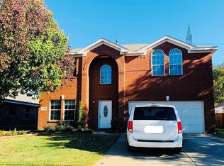 2715 Sweetbriar Ln, Grand Prairie, TX 75052