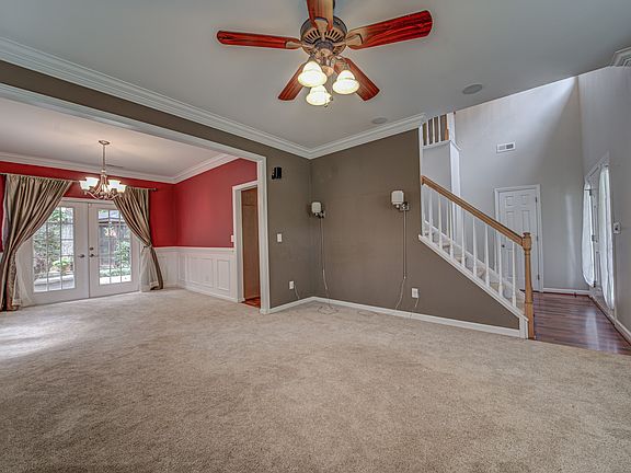5th image of 8540 New Oak Ln