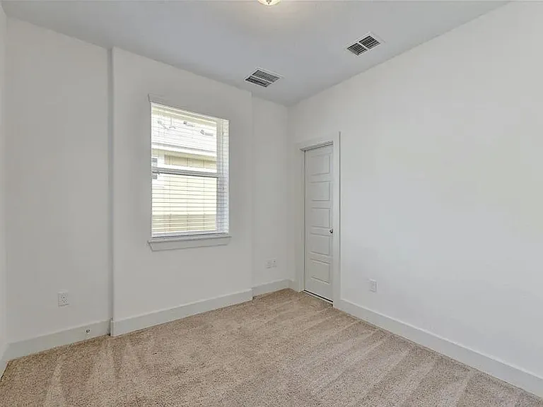 1404 Casa Dr — Photo 16