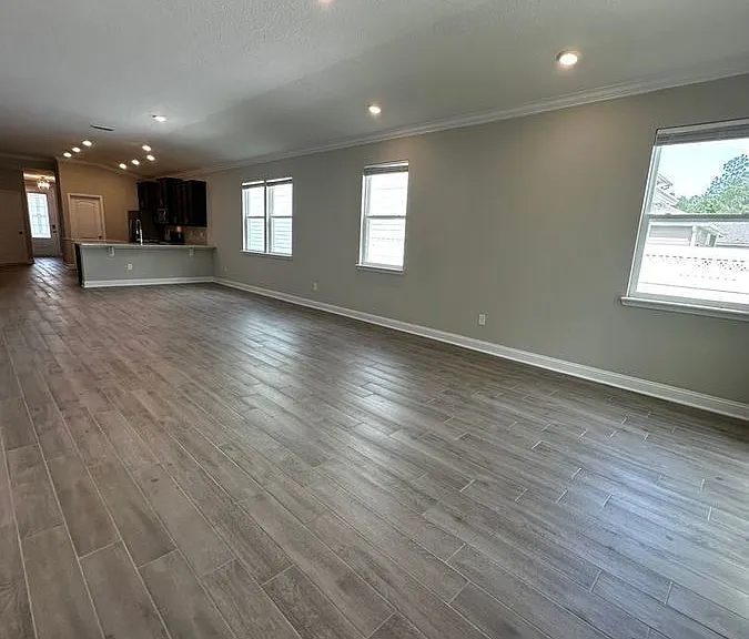 319 Greenway Ln — Photo 15