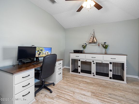 4th image of 308 Mystic Castle Dr