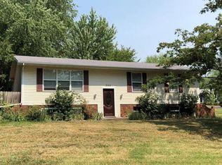 244 Sarazen Dr, Columbia, MO 65202