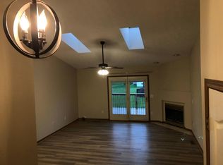 697 S Dorset Rd, Troy, OH 45373