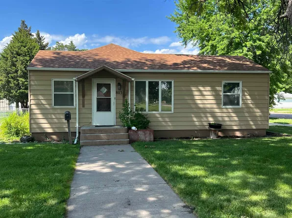 803 W 9th Street, North Platte, NE 69101