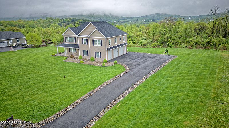 2nd image of 23 Quaker Hill Road
