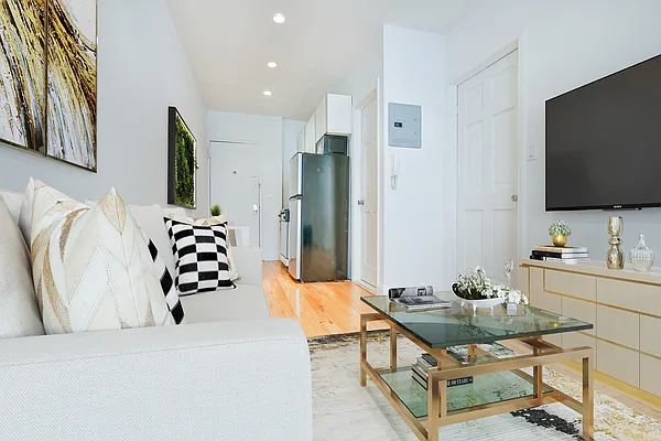 Rented by Platinum Properties | media 23