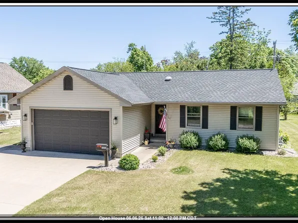 1504 Smith St, New London, WI 54961