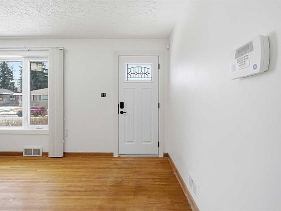 3rd image of 2024 W 36th St SW