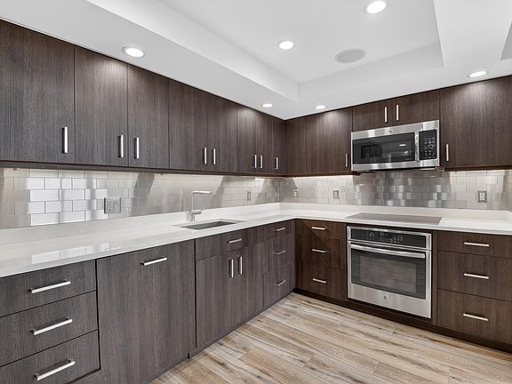 2nd image of 6845 Willow Wood Drive #3041