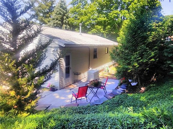 3rd image of 101 Mason Dr