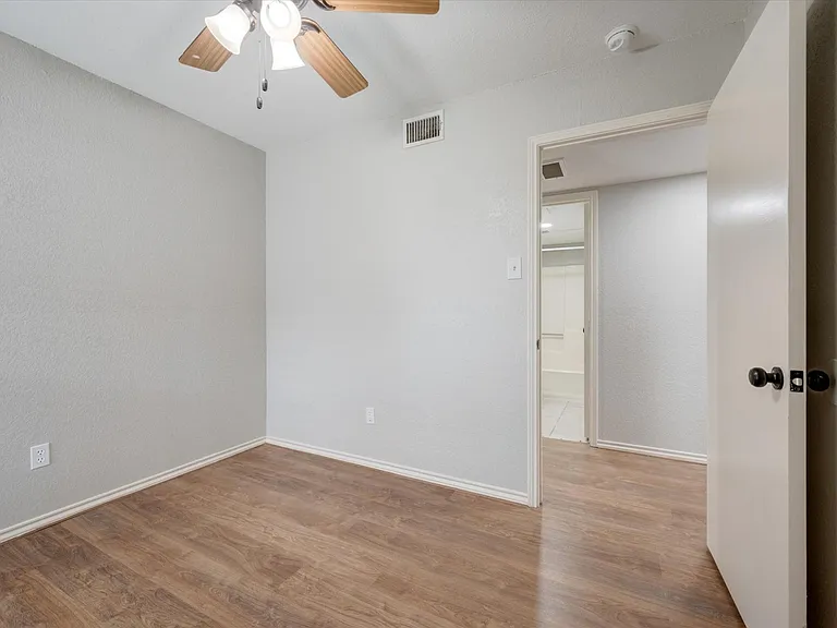 2319 Indigo Ln — Photo 22