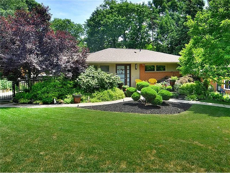 3536 Ridgewood Dr photo 1